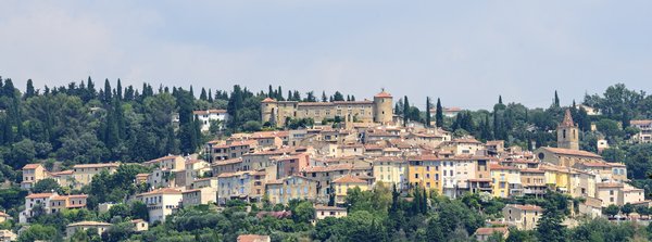 Peut-on trouver une maison de vacances en Provence avec des ateliers de fabrication de savon de Marseille?